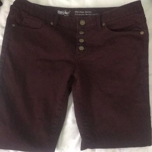 Mid-rise Burgundy Skinny Jeans